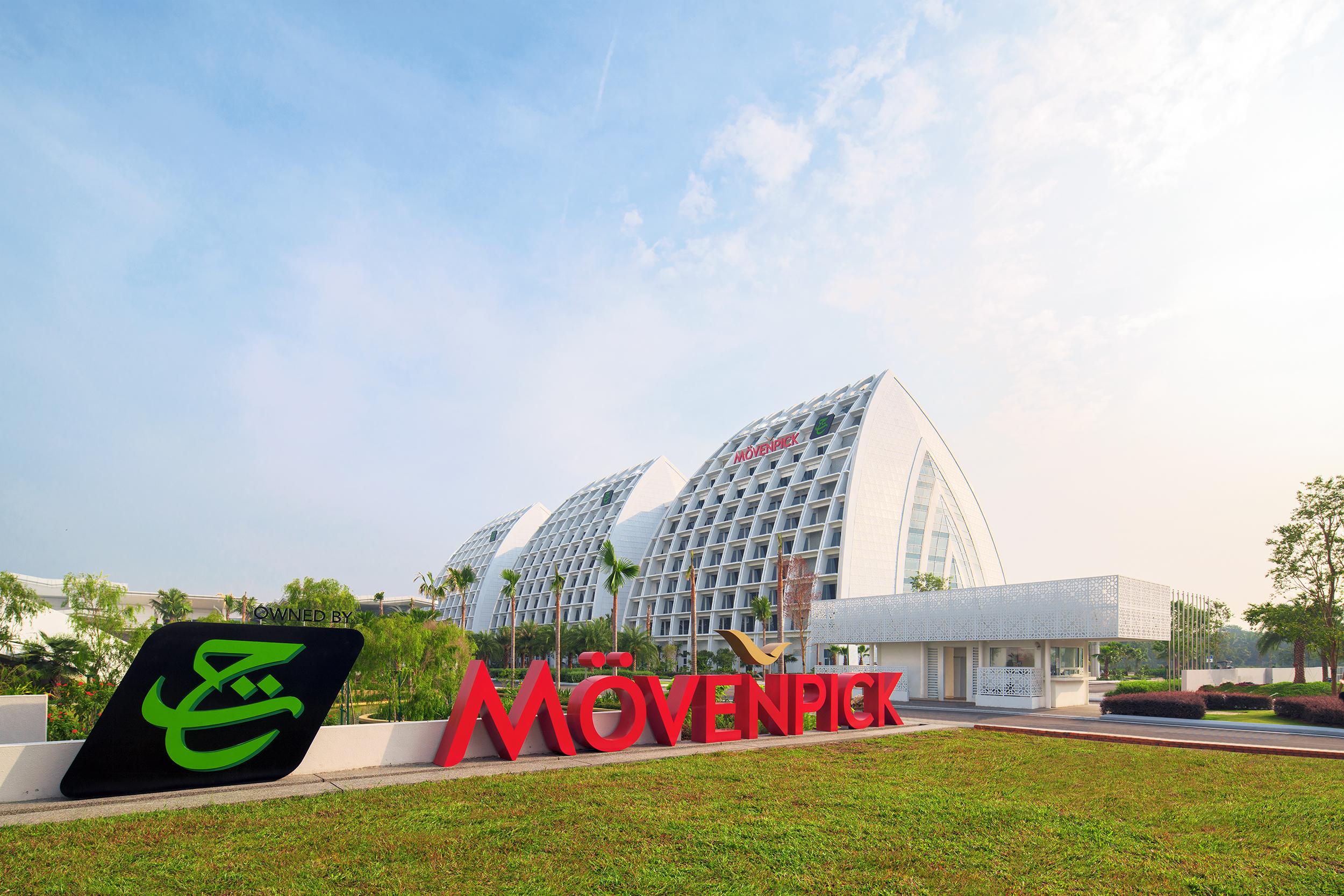 Movenpick Hotel & Convention Centre Klia Сепанг Екстериор снимка 3 November Stadium