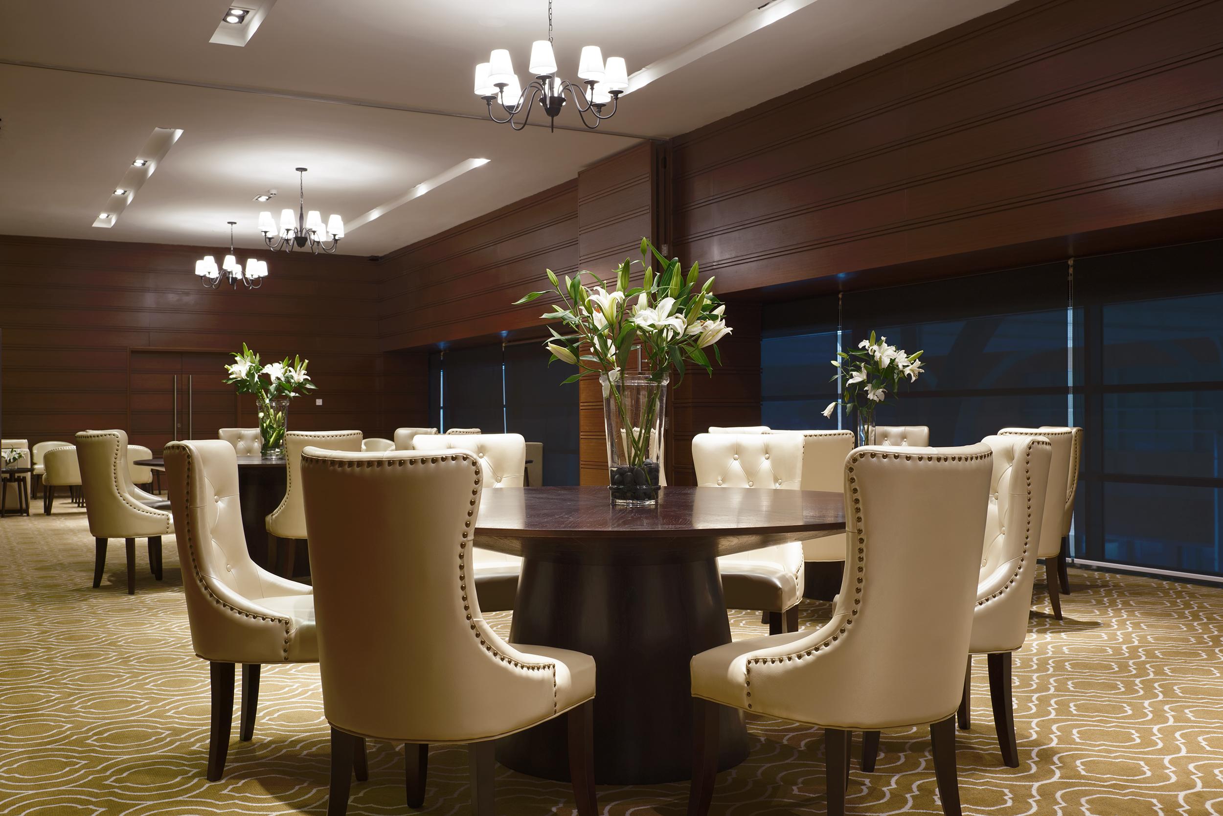 Movenpick Hotel & Convention Centre Klia Сепанг Екстериор снимка The Club Lounge at the airport