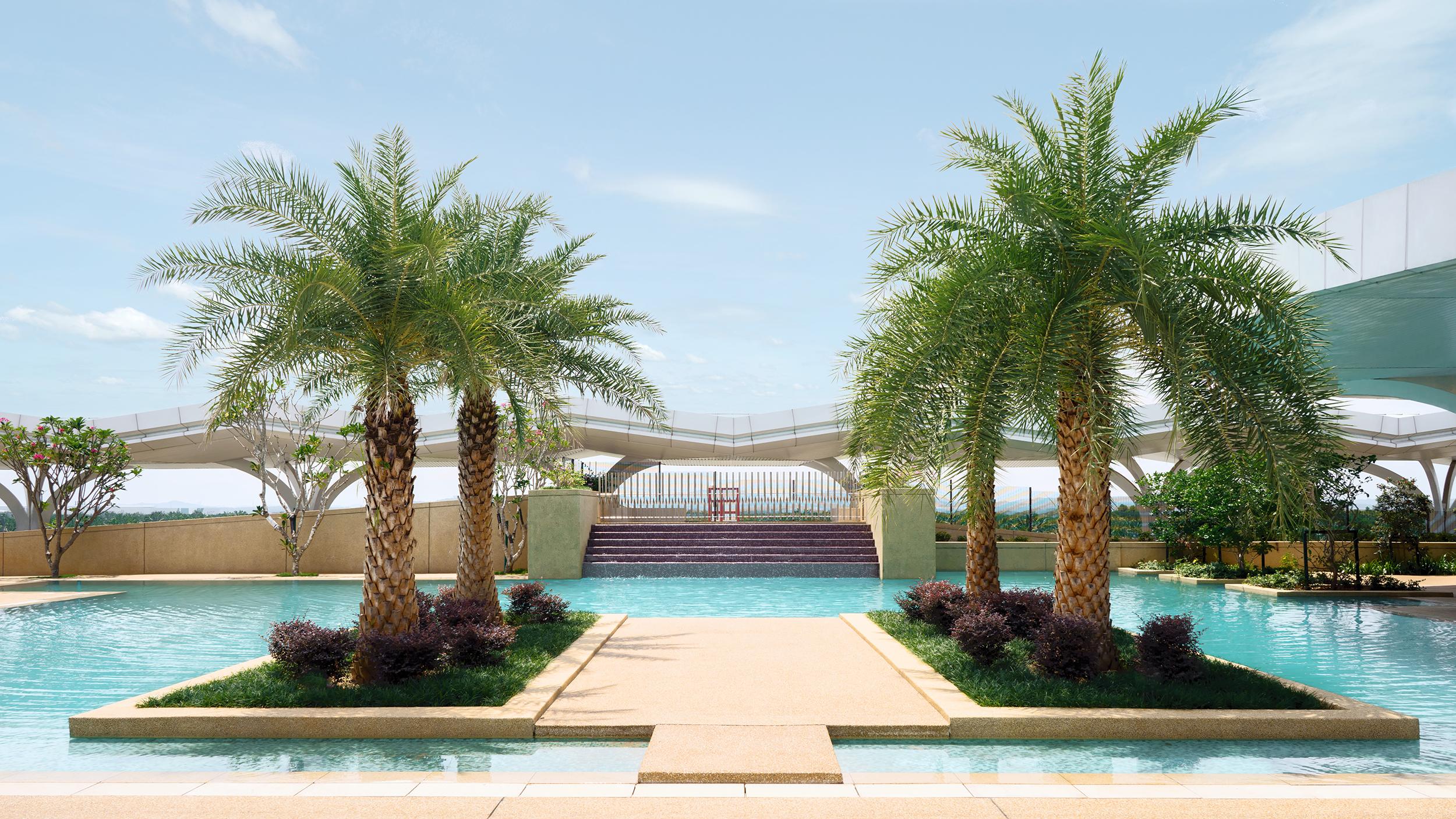 Movenpick Hotel & Convention Centre Klia Сепанг Екстериор снимка The resort's swimming pool