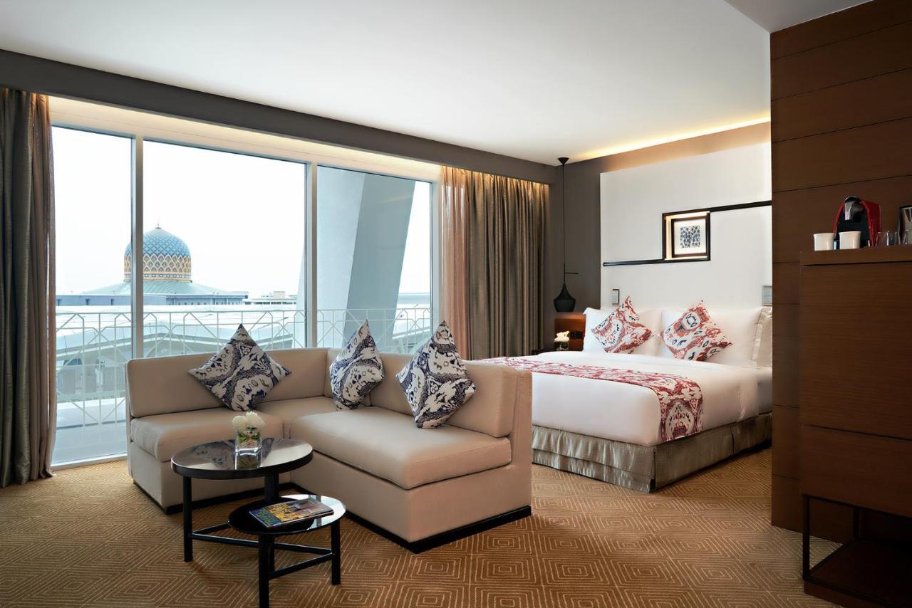 Movenpick Hotel & Convention Centre Klia Сепанг Екстериор снимка Deluxe Suite
